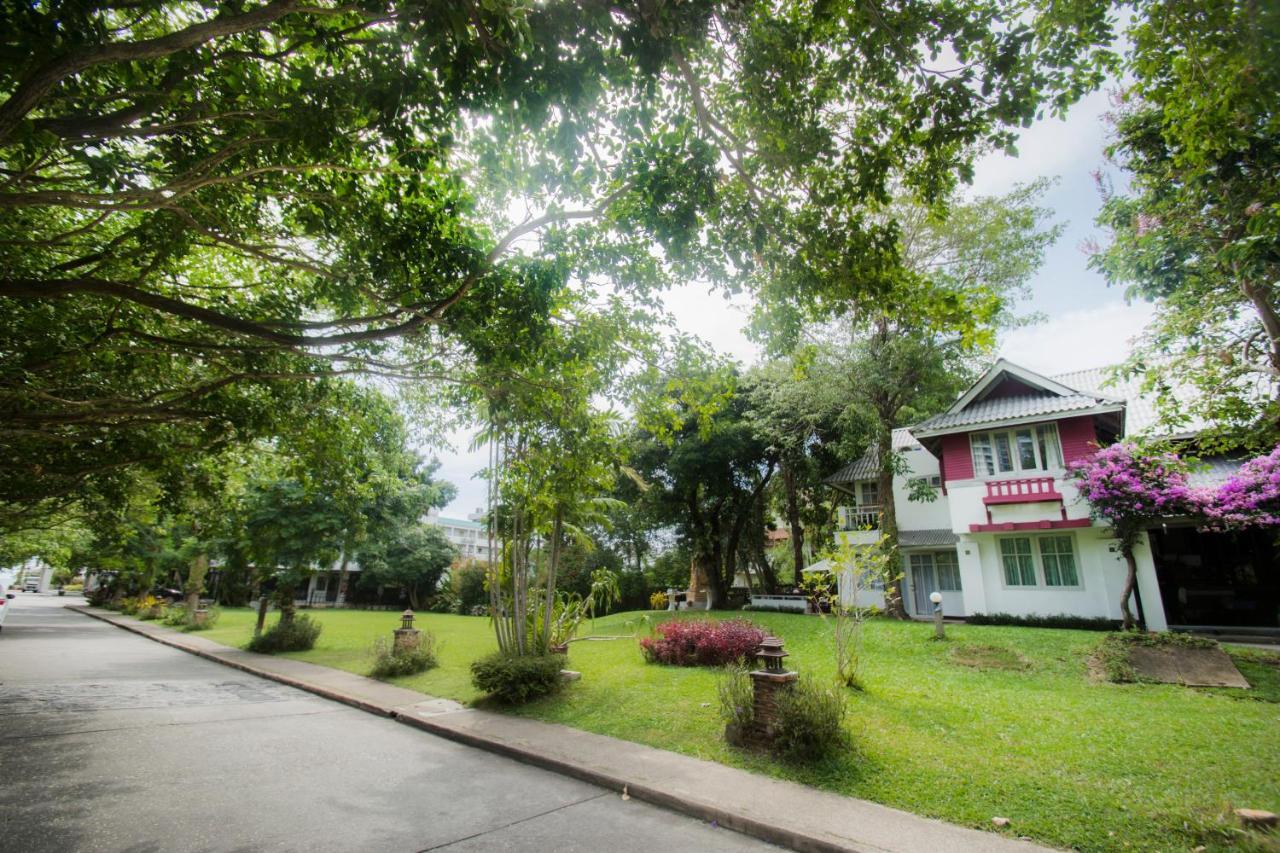 Natural Park Resort Pattaya Buitenkant foto