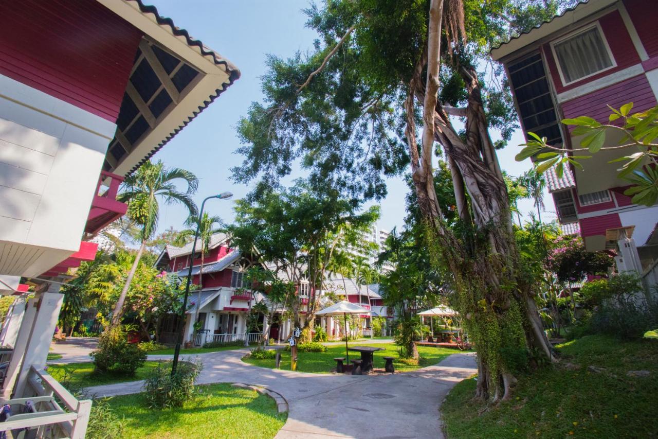 Natural Park Resort Pattaya Buitenkant foto